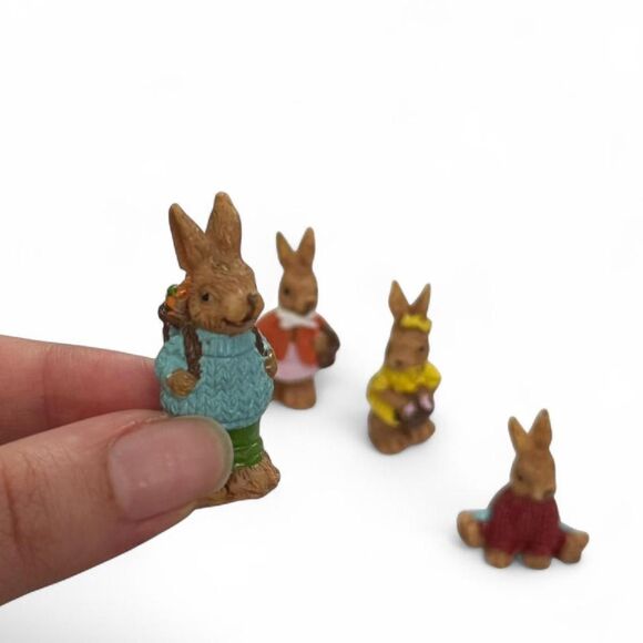 Vintage-Style Set of 4 brown bunny figurines - mini size. - Picture 5 of 6